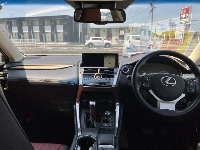 LEXUS NX300h AWD