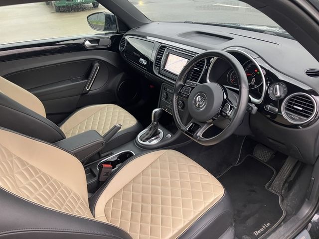 VOLKSWAGEN The BEETLE