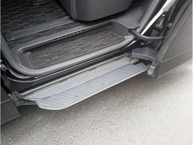 ALPHARD hybrid