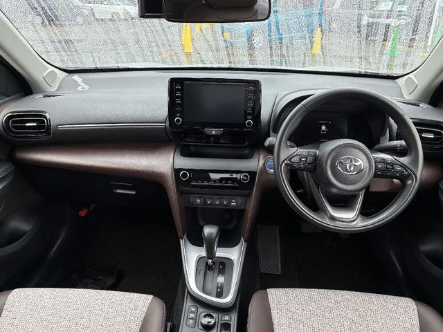 YARIS CROSS HYBRID