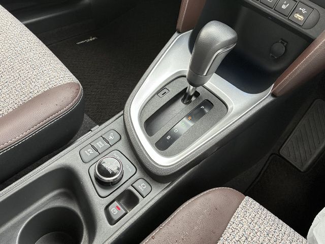 YARIS CROSS HYBRID