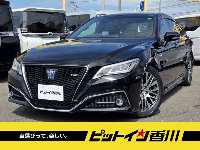 CROWN sedan hybrid