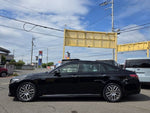 CROWN sedan hybrid