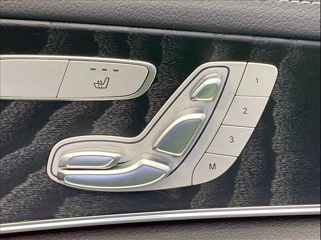 MERCEDES BENZ E class sedan