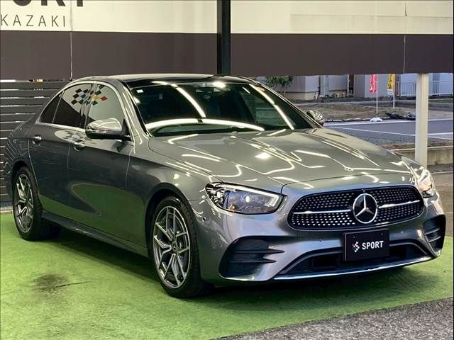 MERCEDES BENZ E class sedan