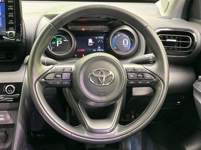 YARIS CROSS HYBRID