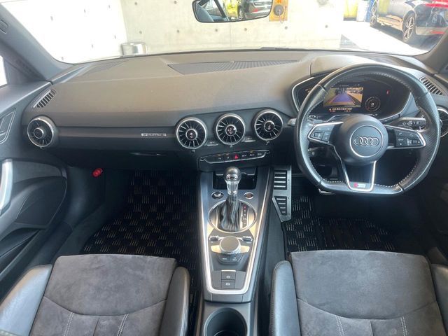 AUDI TT coupe