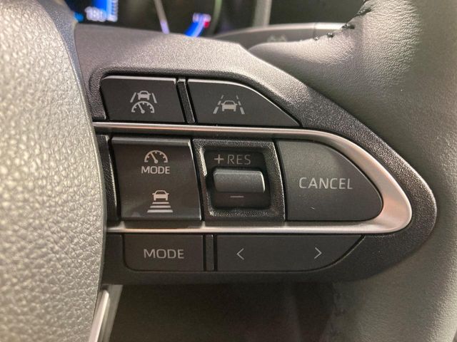 VOXY HYBRID