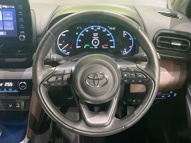 YARIS CROSS HYBRID