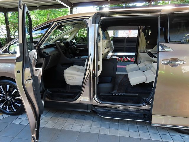 ALPHARD hybrid 4WD
