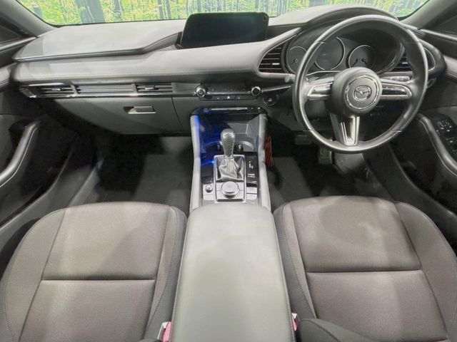 MAZDA3 FASTBACK