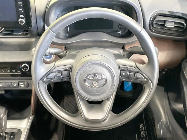 YARIS CROSS HYBRID