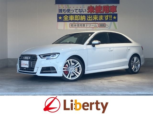 AUDI RS3 Sedan
