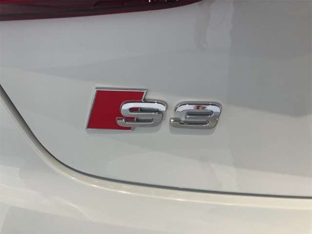 AUDI RS3 Sedan