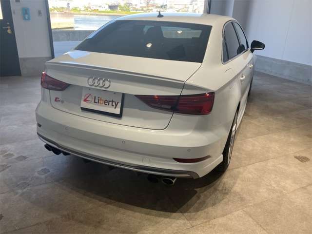 AUDI RS3 Sedan