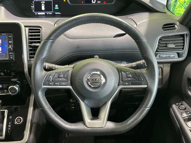 SERENA S-HYBRID 4WD