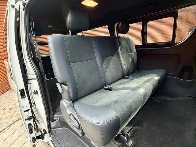 HIACE van 2WD