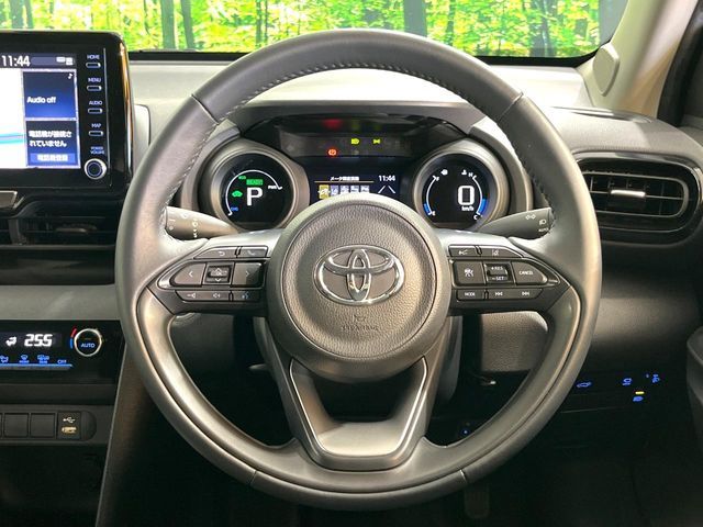 YARIS CROSS HYBRID