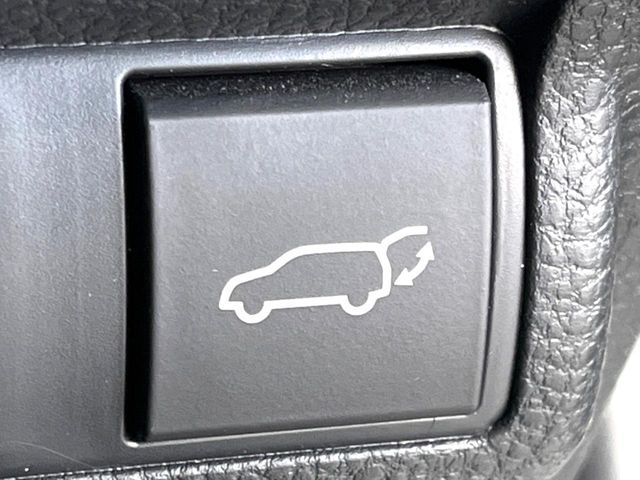 COROLLA CROSS HYBRID