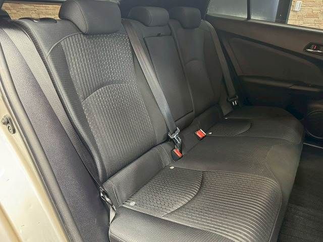 PRIUS 4WD