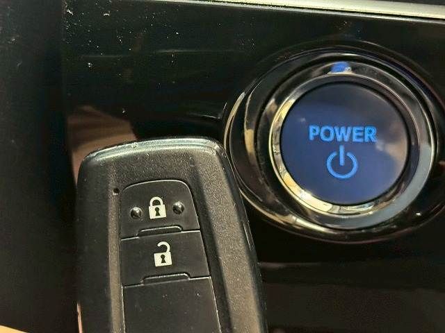 PRIUS 4WD