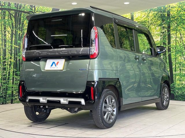 DELICA MINI