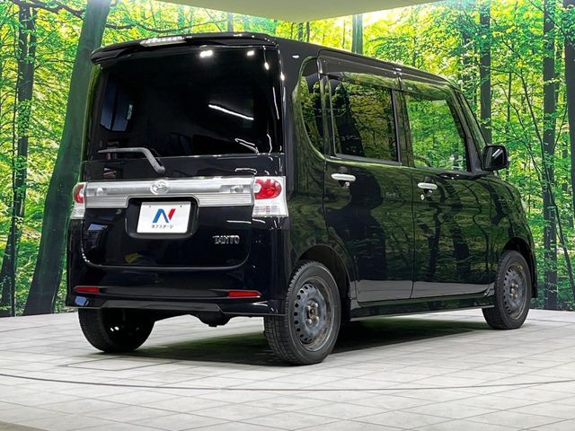 TANTO CUSTOM 4WD