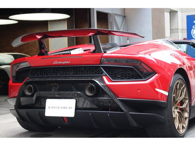 LAMBORGHINI HURACAN Spider