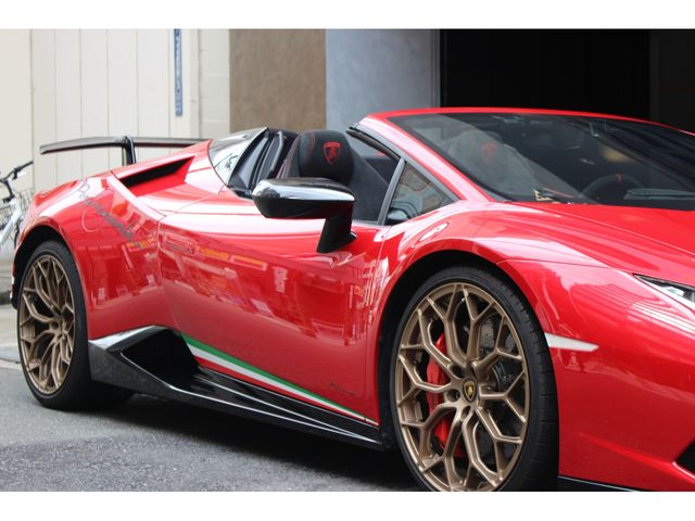LAMBORGHINI HURACAN Spider