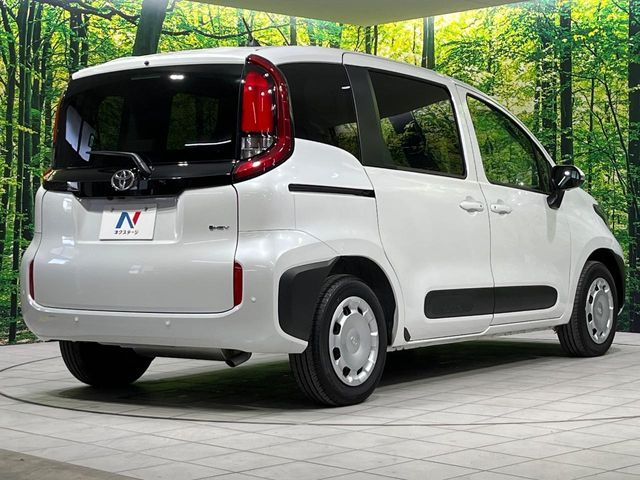 SIENTA HYBRID