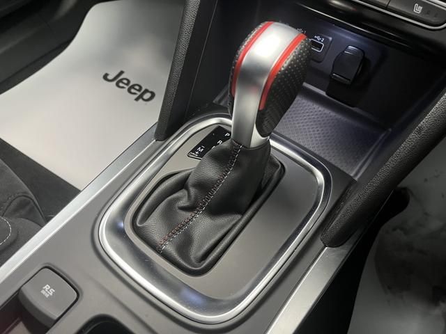RENAULT MEGANE hatchback