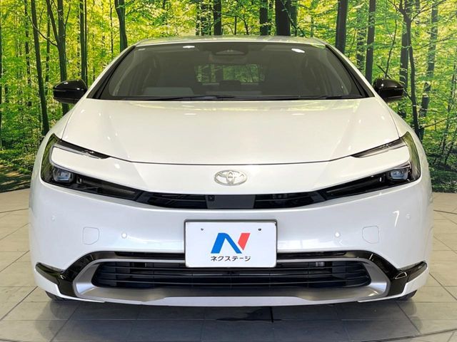 PRIUS 4WD
