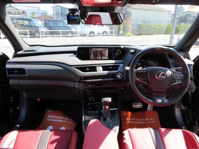 LEXUS UX200