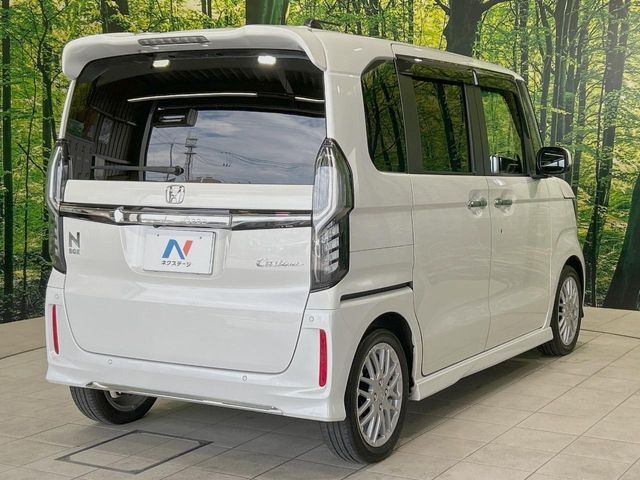 N BOX CUSTOM