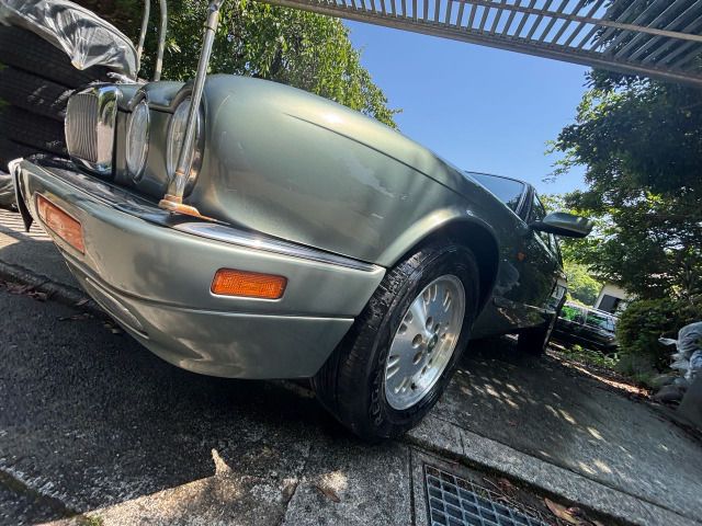 JAGUAR XJseries sedan
