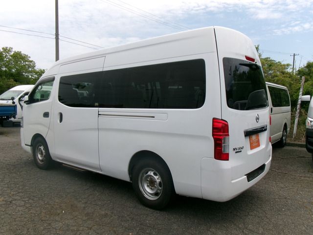 NV350 CARAVAN 4WD
