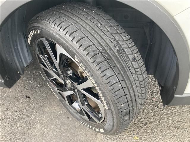 C-HR 4WD