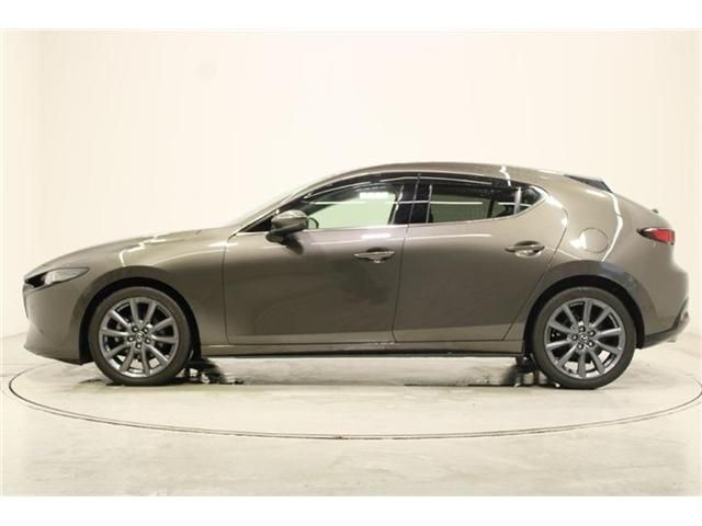 MAZDA3 FASTBACK
