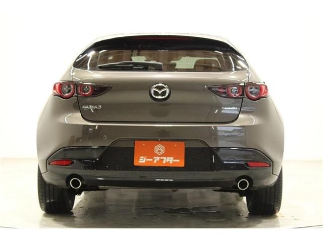 MAZDA3 FASTBACK