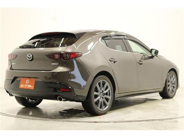 MAZDA3 FASTBACK