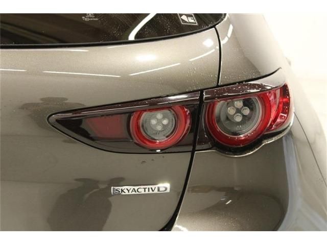 MAZDA3 FASTBACK