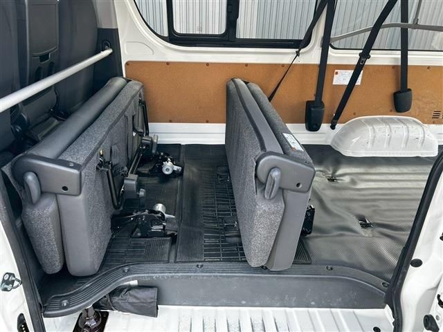 HIACE van 4WD
