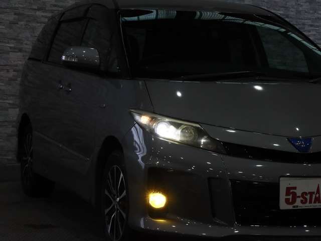 ESTIMA HYBRID 4WD