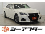 CROWN sedan hybrid