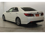 CROWN sedan hybrid
