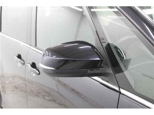 VOXY HYBRID