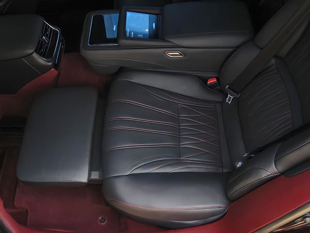LEXUS LS500 4WD