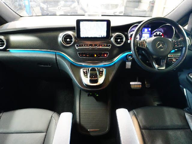 MERCEDES BENZ V class