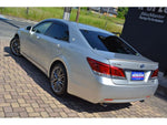 CROWN sedan hybrid