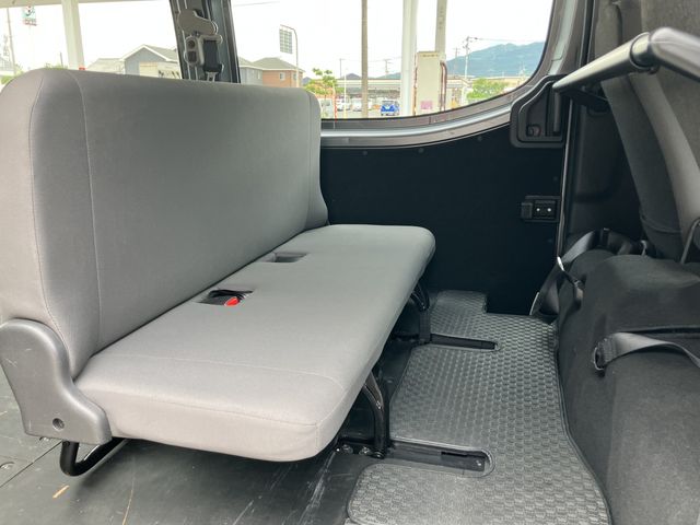 CARAVAN van 2WD